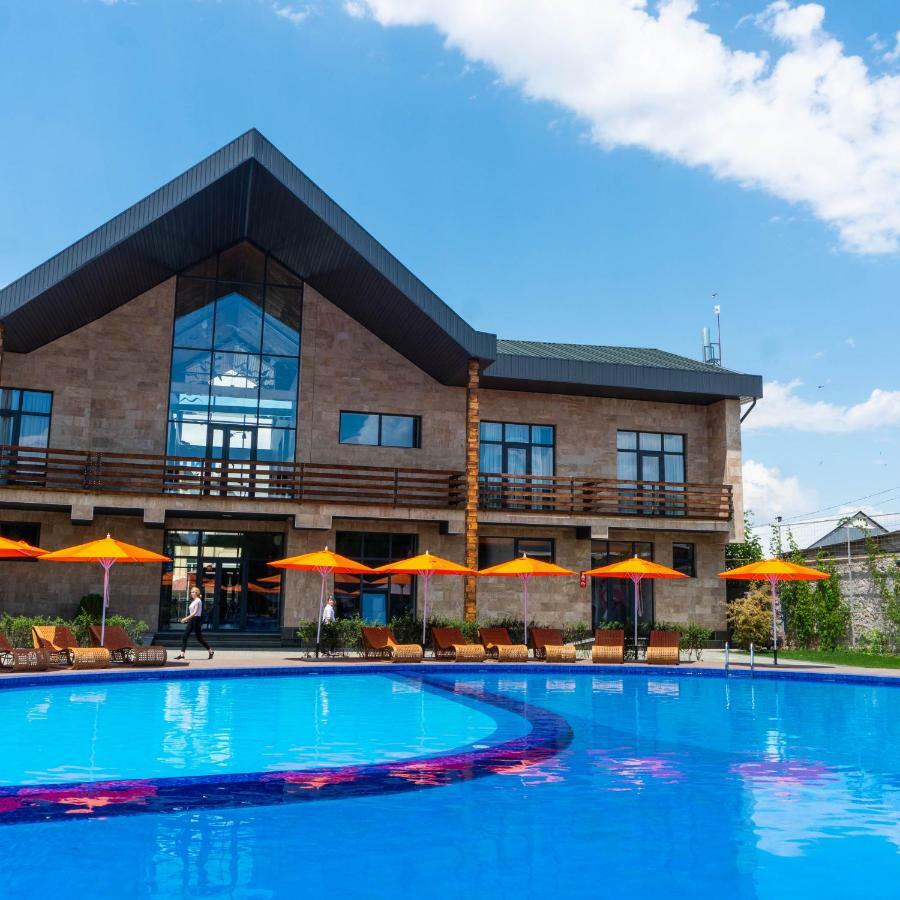 Alpen Park Hotel Șîmkent Exterior foto